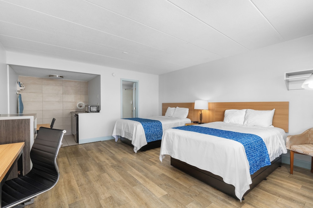 Two Double Beds With Kitchenette
