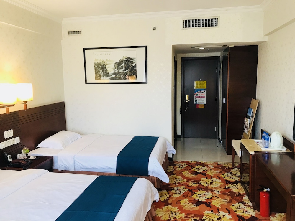 Superior Business Twin Room - Photo 1
