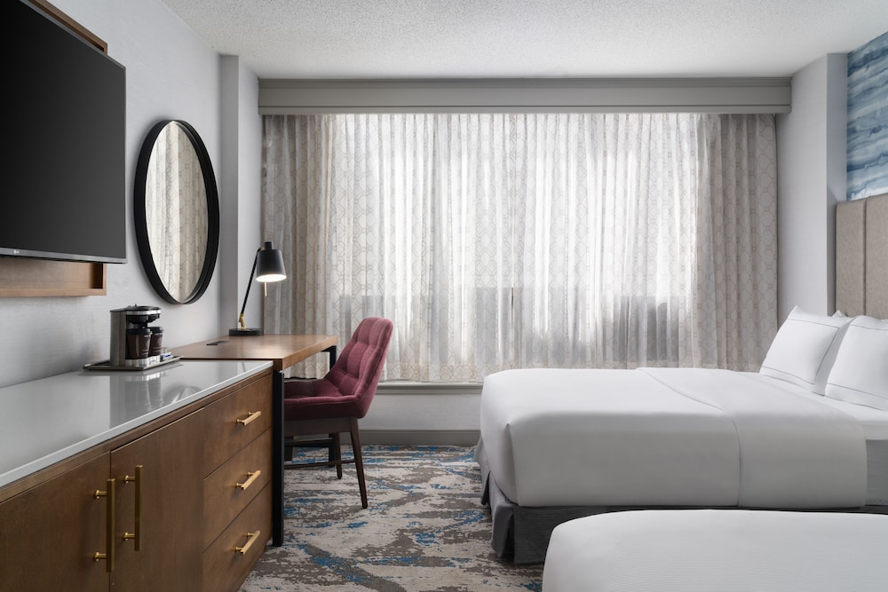 Room, 2 Queen Beds, Accessible (Hearing) photo 2
