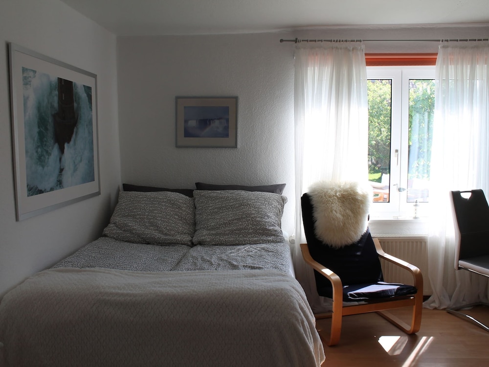 Apartment photo 2