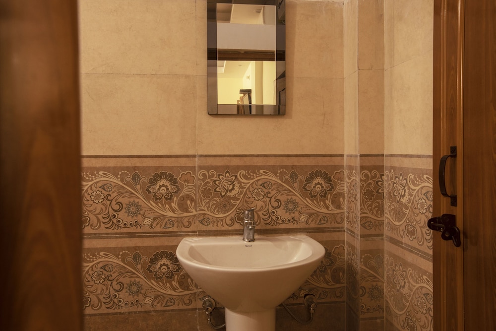 Deluxe King Room photo 3