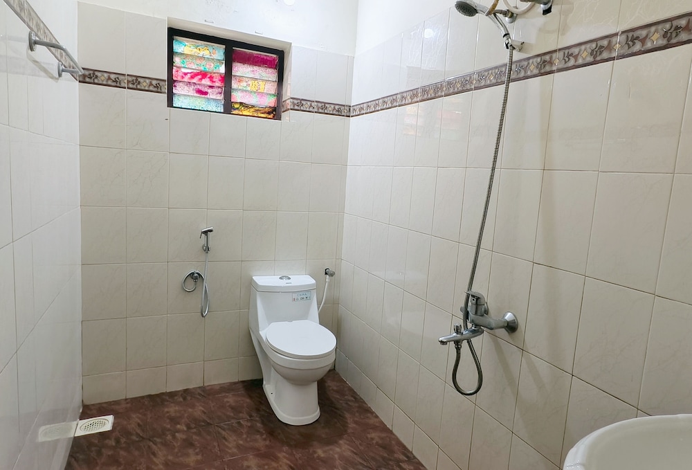 Standard Double Room - Photo 7