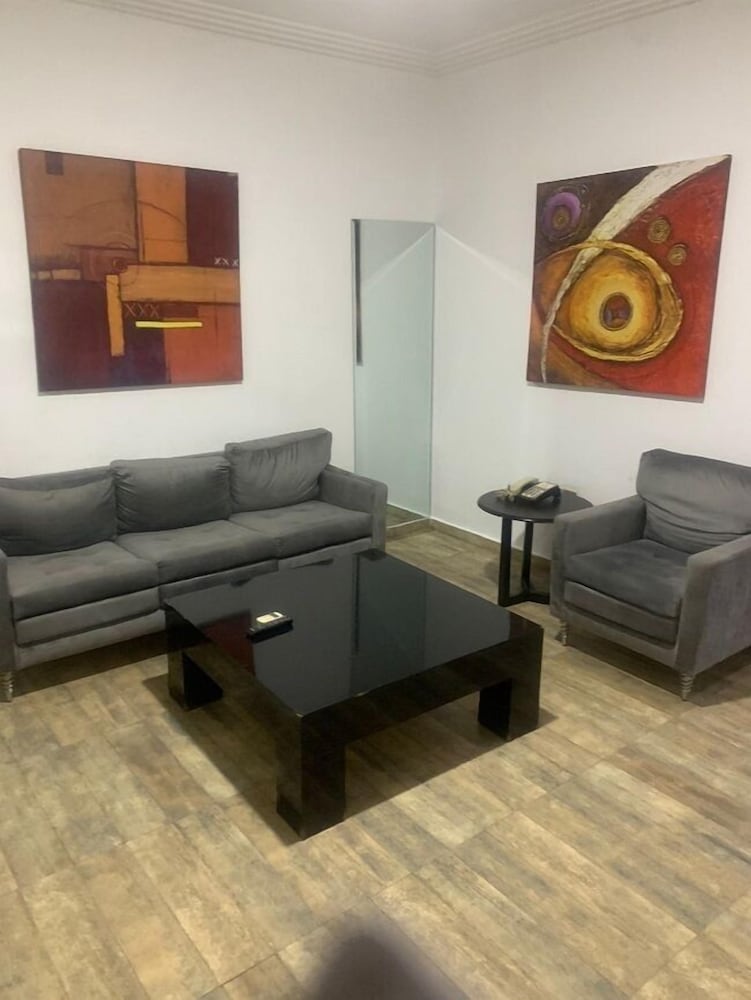 Family Room photo 2