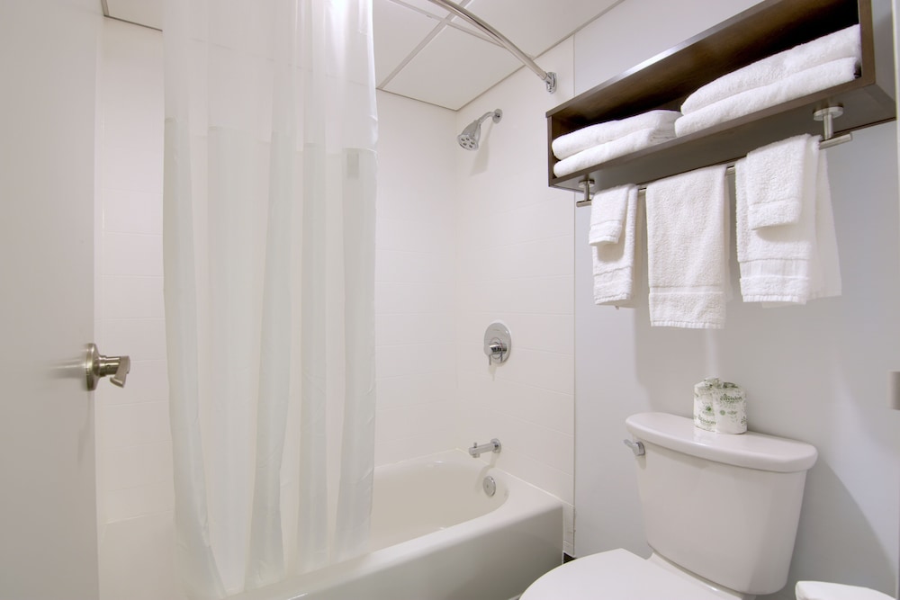 Suite, Multiple Beds, Non Smoking - Photo 6