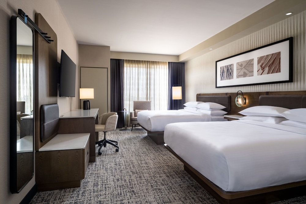 Room, 2 Queen Beds - Photo 1