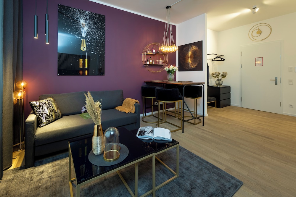 Luxury Apartment, 1 Bedroom, Patio photo 2