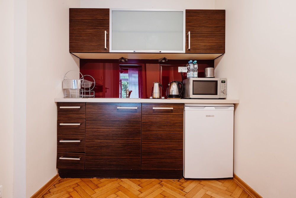 Apartment, 1 Bedroom, Balcony - Photo 7