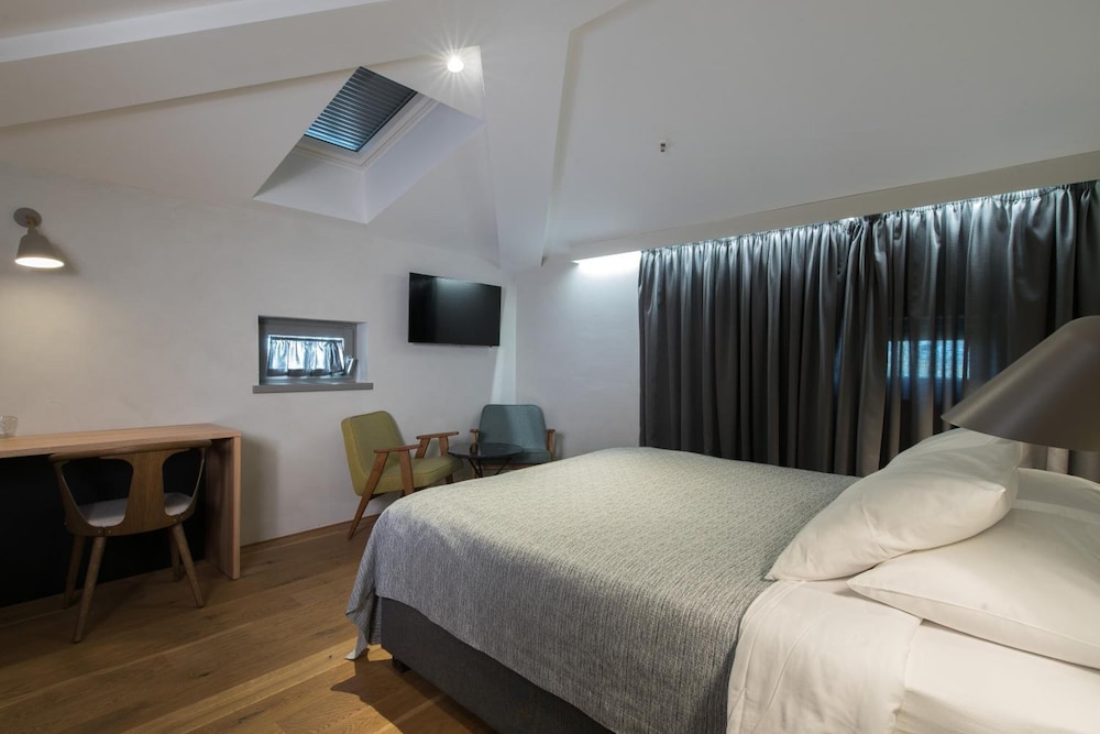 Standard Double Room photo 3