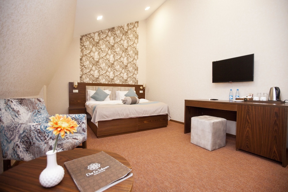 Double or Twin Room - Photo 1