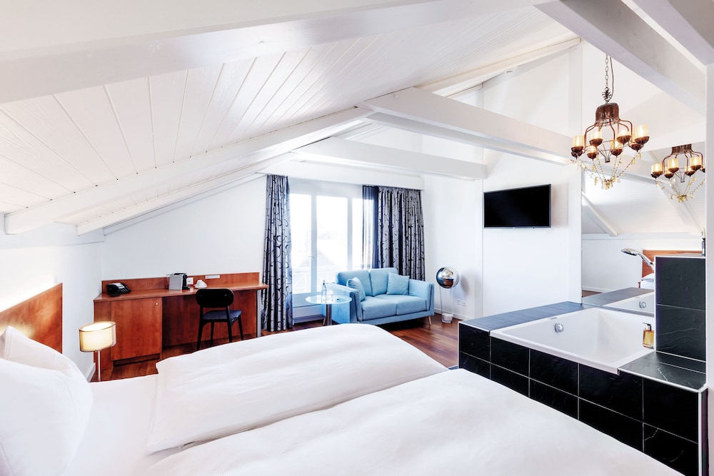 Double Room with Whirlpool - Photo 4