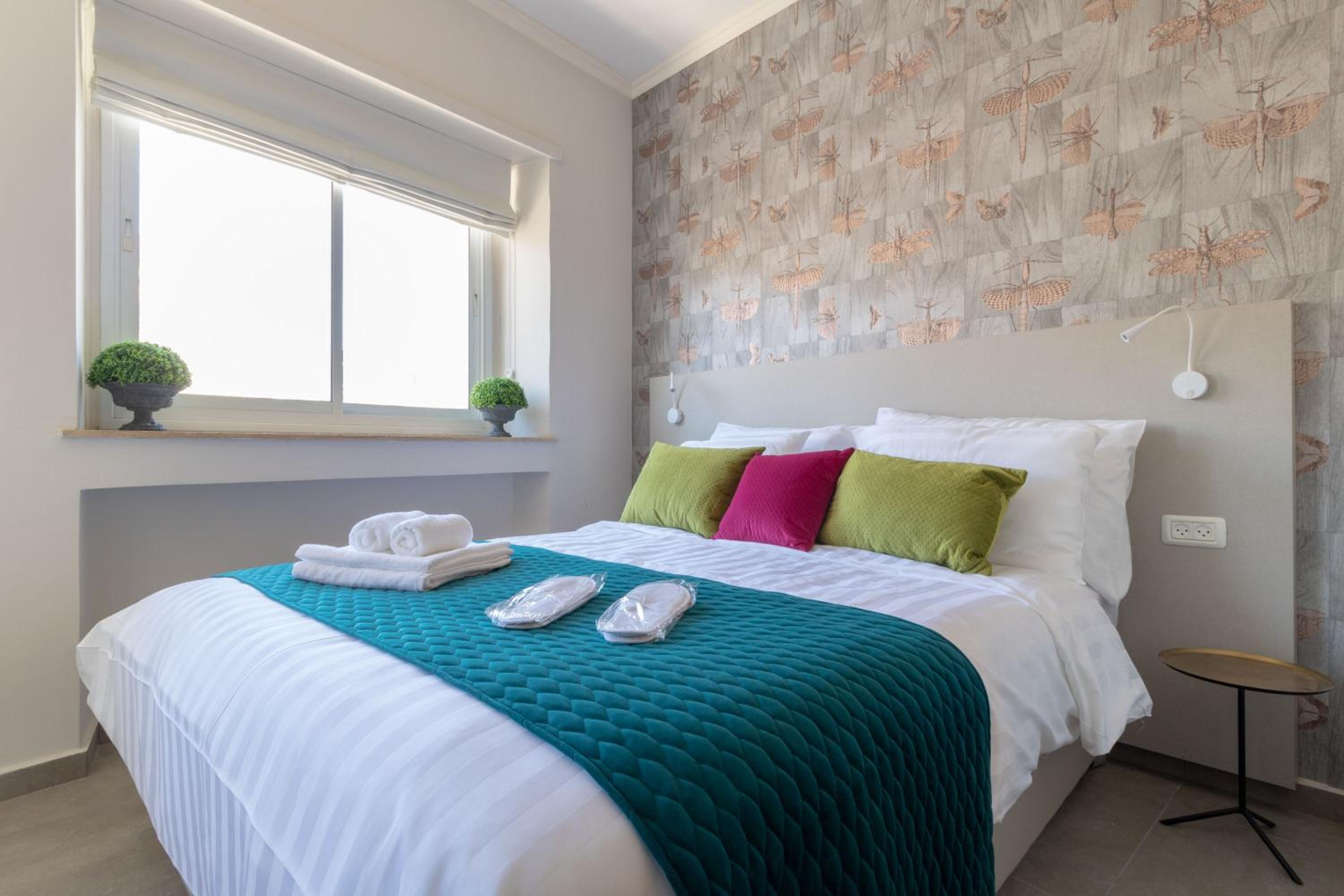 Deluxe Double or Twin Room with City View photo 1