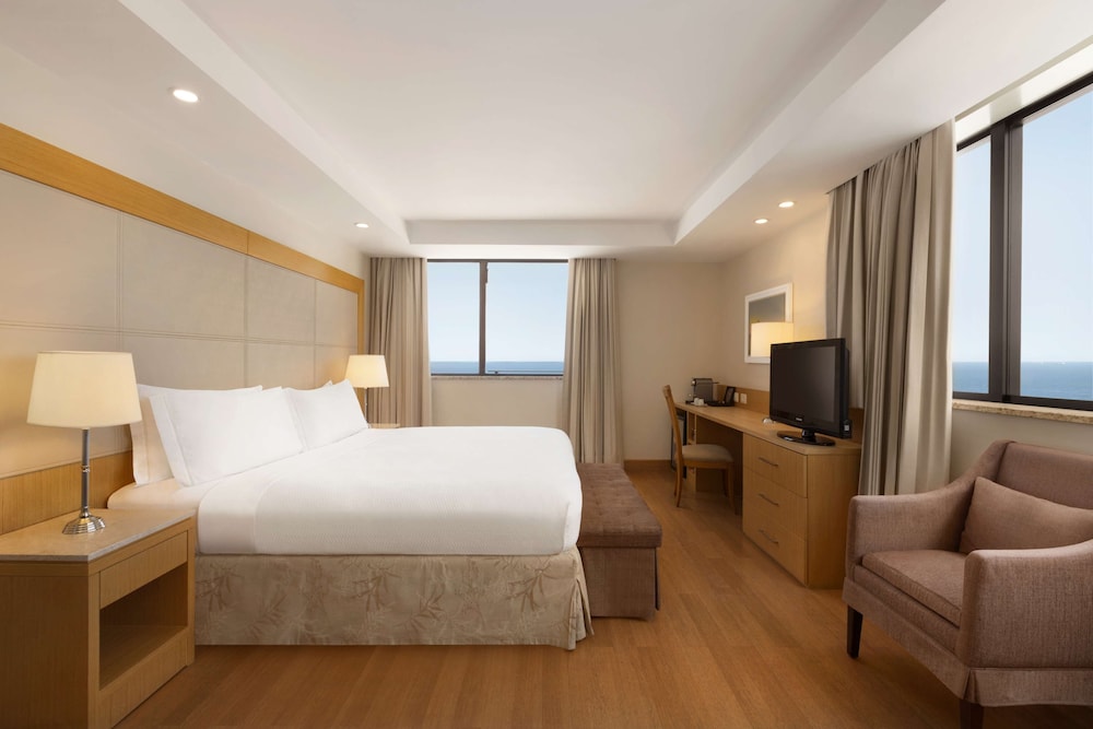 Suite, 1 King Bed, Ocean View