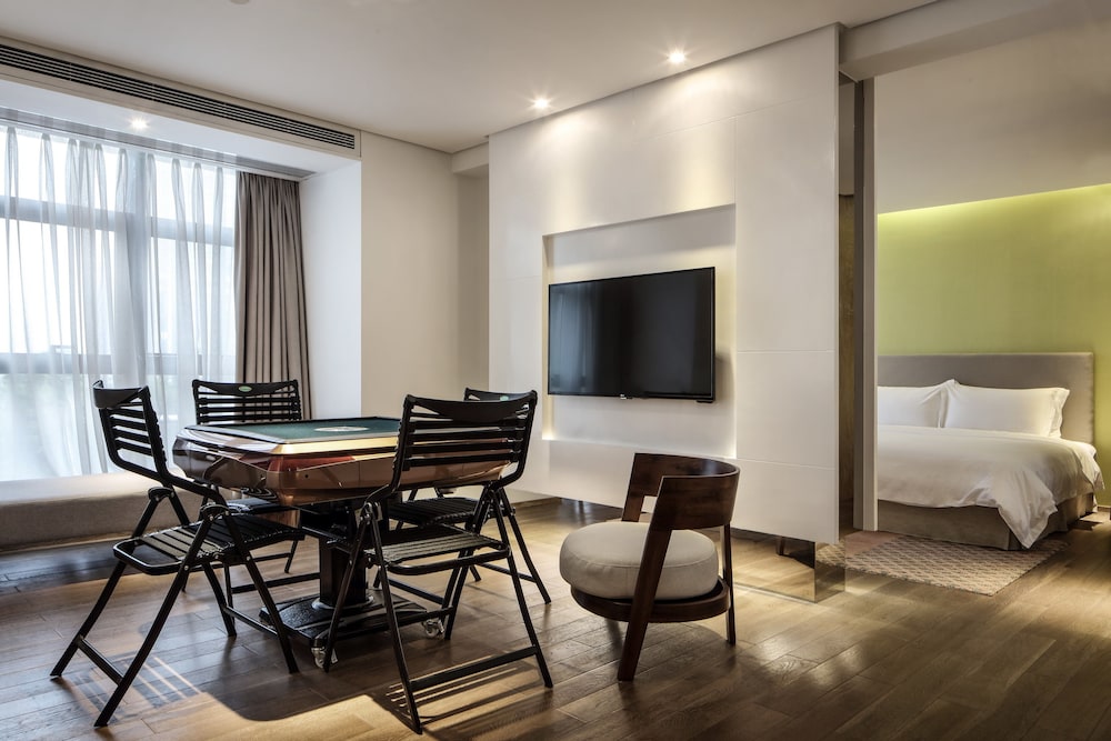 Entertainment Suite photo 1