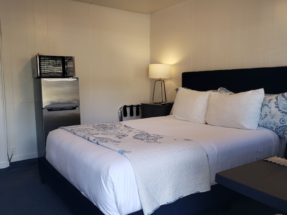 Standard Room, 1 Queen Bed, Non Smoking