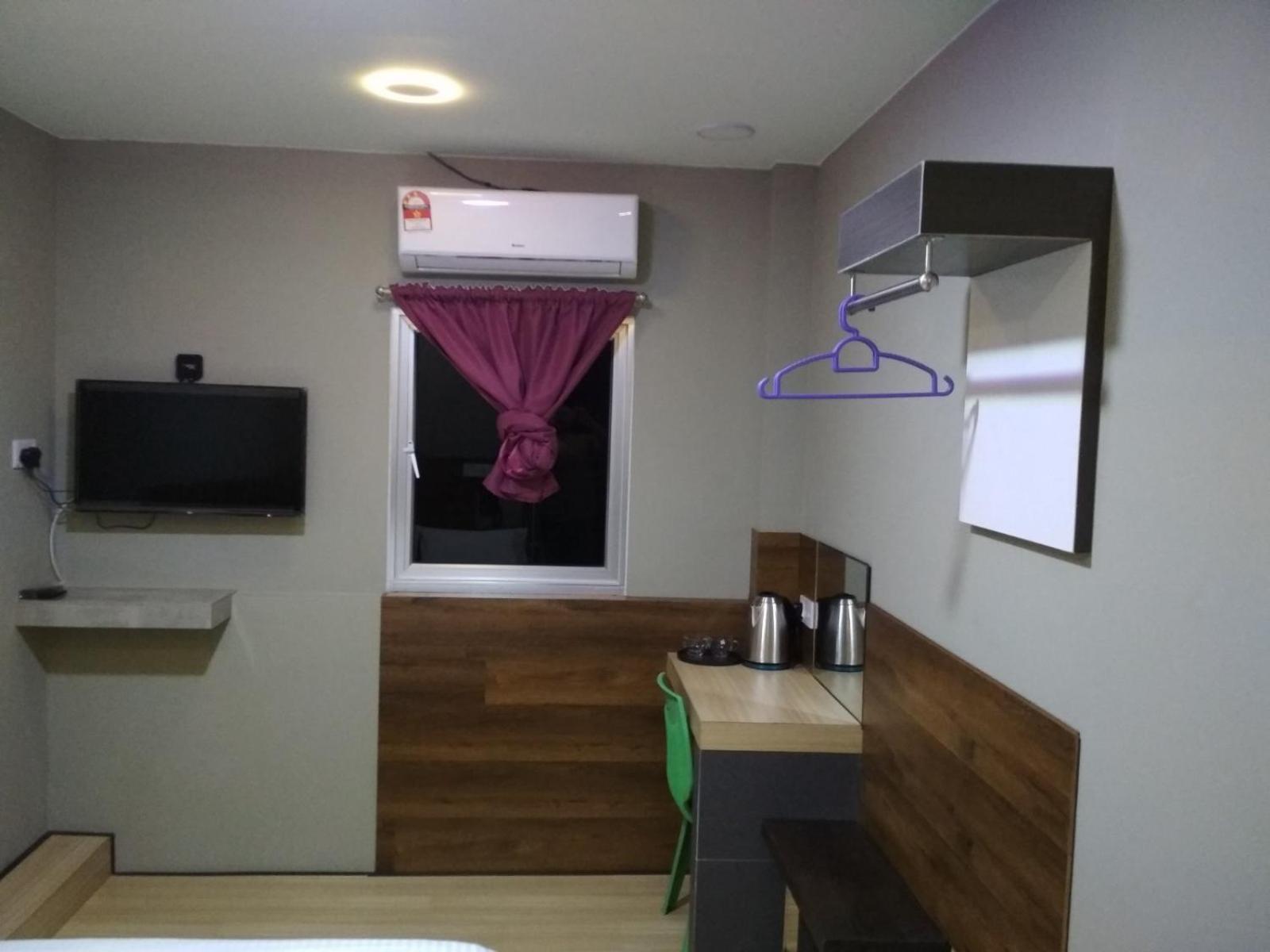 Standard Queen Room photo 1