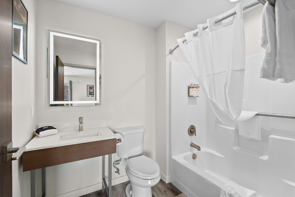 Selkirk Suite photo 3