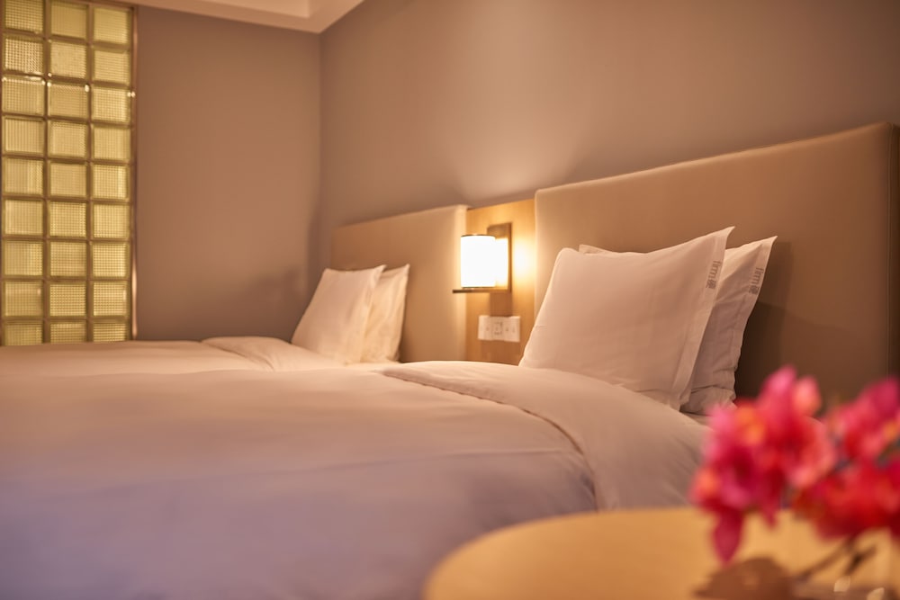 Standard Room, 2 Twin Beds, Mountain View photo 3