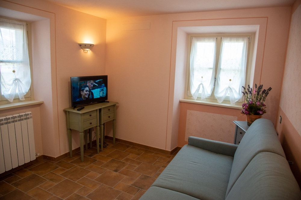Apartment photo 1