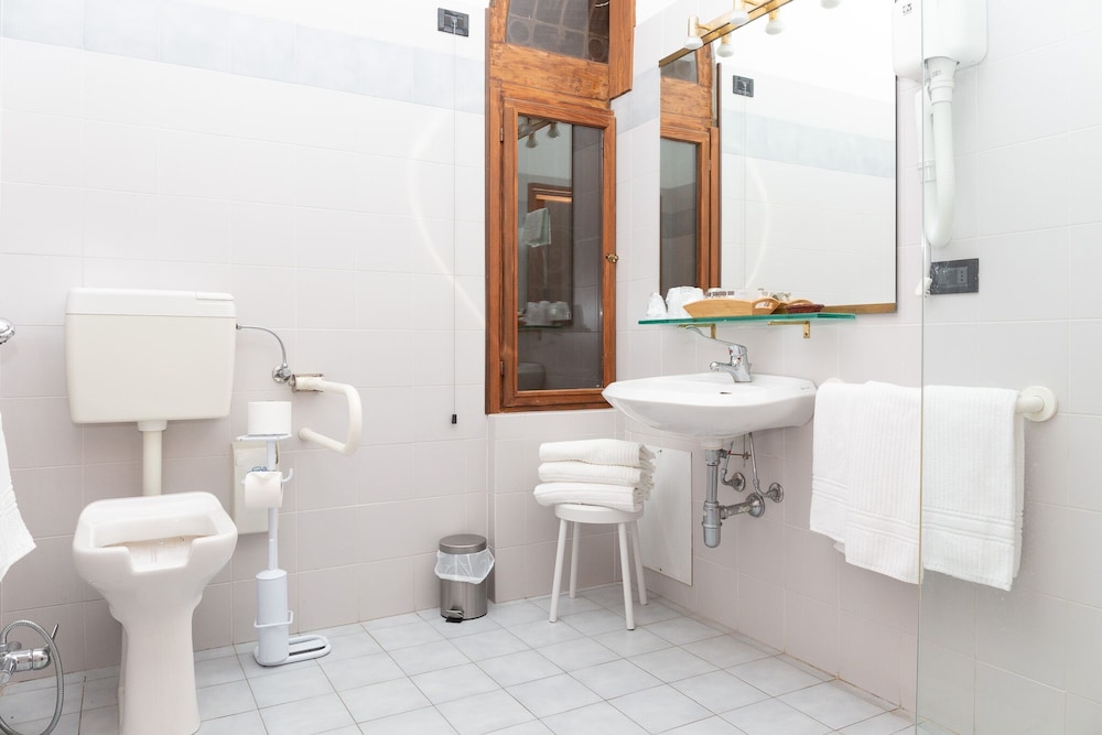 Comfort Triple Room - Photo 6