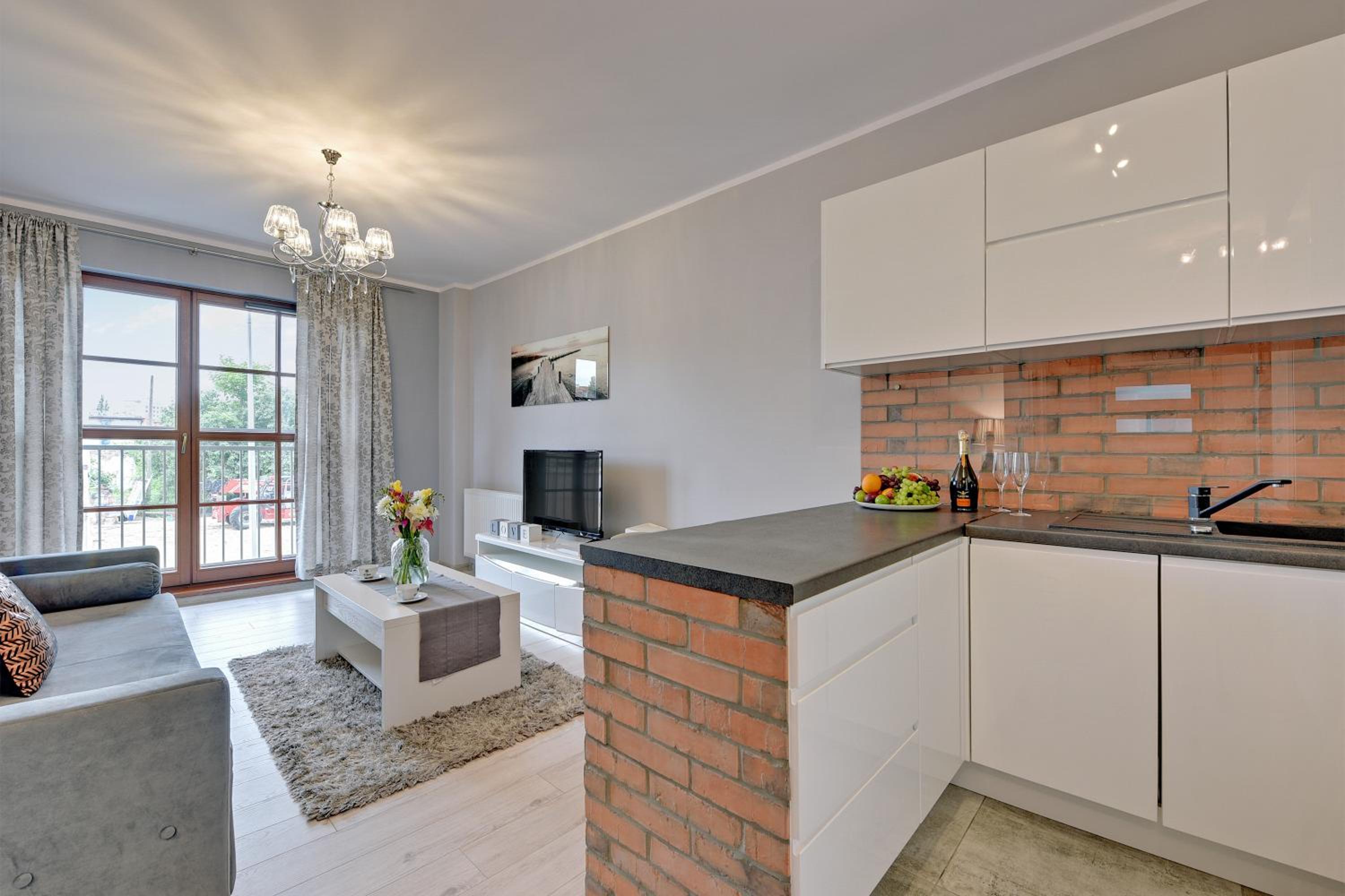 Deluxe Studio Apartment with swimming pool access photo 3