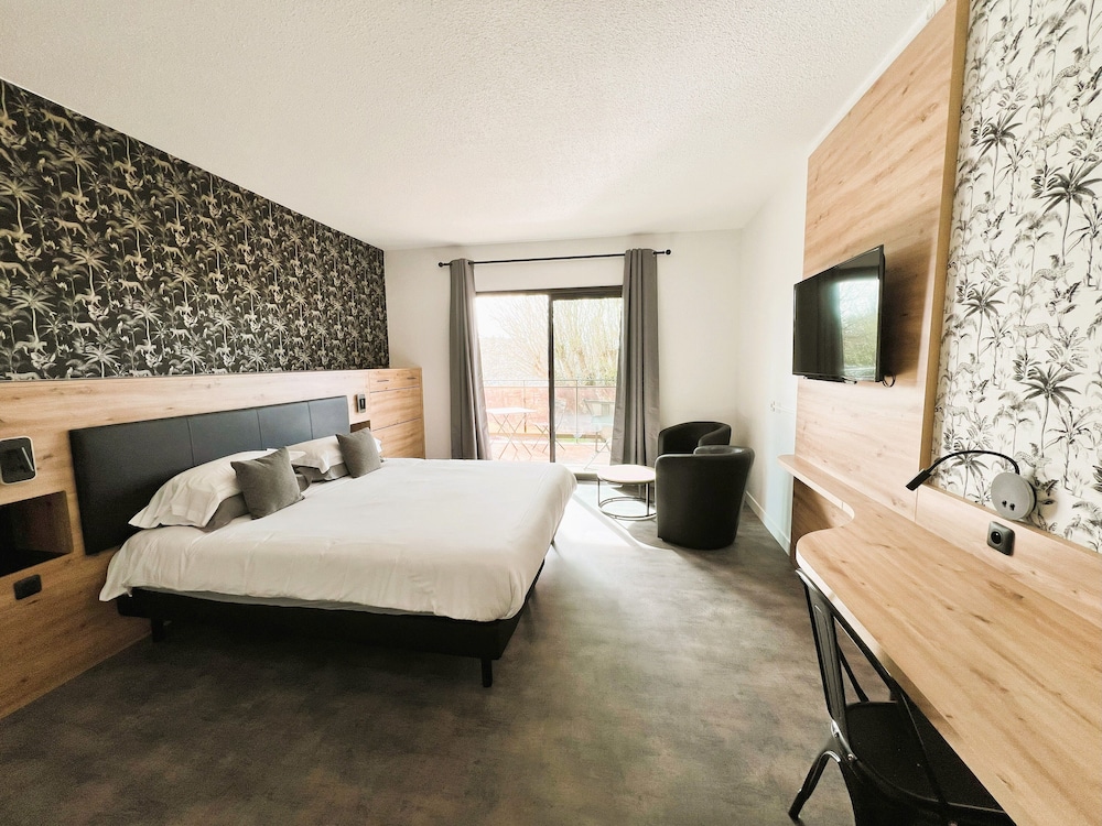 Deluxe Double or Twin Room, Ensuite photo 1