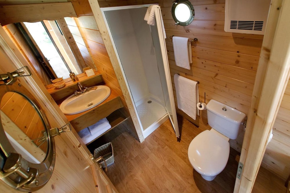 Cabin (SAM) photo 2