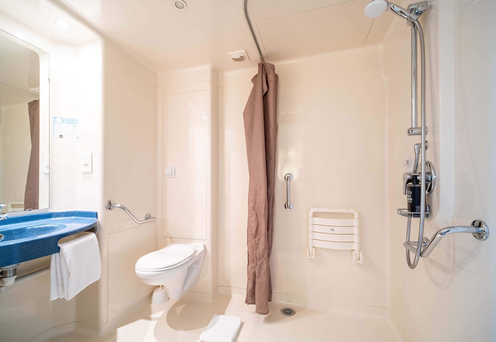 Double Room, Non Smoking - Photo 3