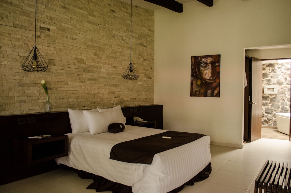 Junior Suite, 1 Bedroom, Bathtub photo 2
