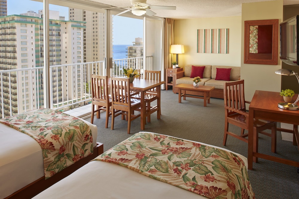 Studio Suite, Partial Ocean View (2 Twin Beds)