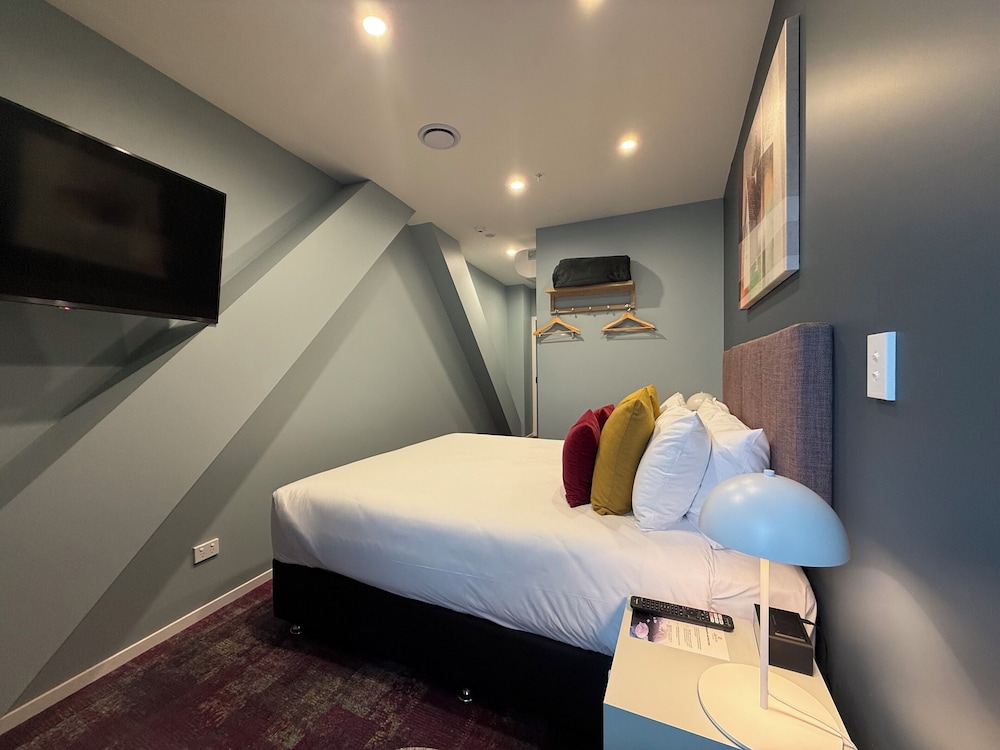 Available room