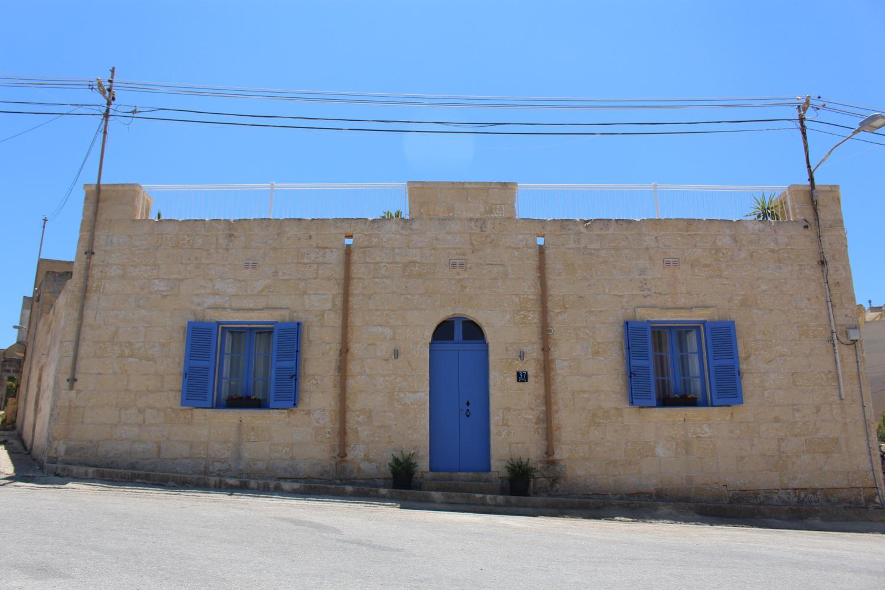 Three-Bedroom House photo 2