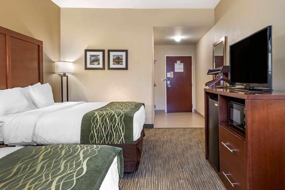 Room, 2 Queen Beds, Accessible, Non Smoking photo 2