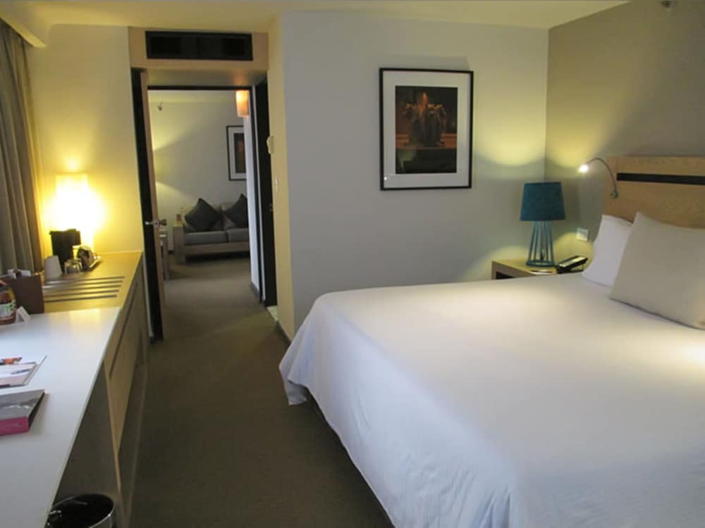 Junior Suite, 1 King Bed - Photo 2