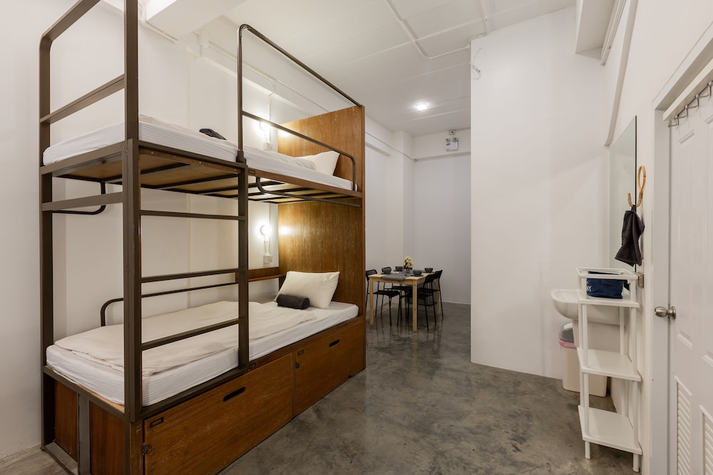 Quadruple Room - Photo 7
