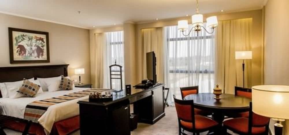 Suite, River View