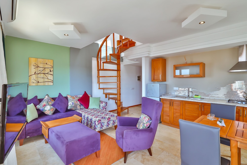 Economy Apartment, 2 Bedrooms, Balcony, Partial Sea View photo 1