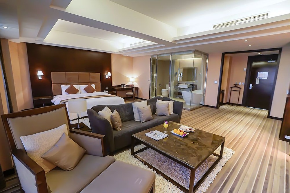 Executive Suite photo 3