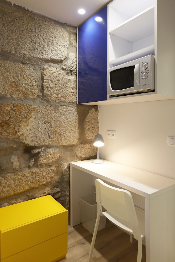 Basic Twin Room - Photo 4
