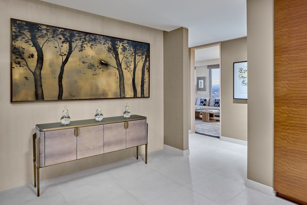 Presidential Suite, 1 Bedroom thumbnail 5