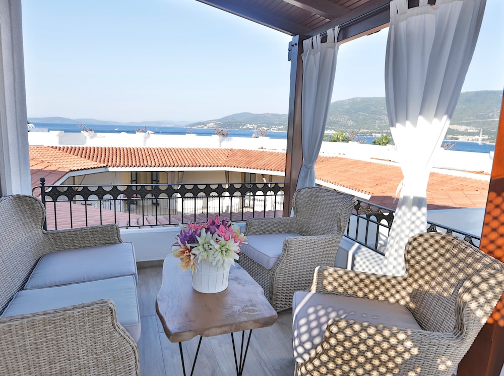 Deluxe Double Room, Sea View photo 2