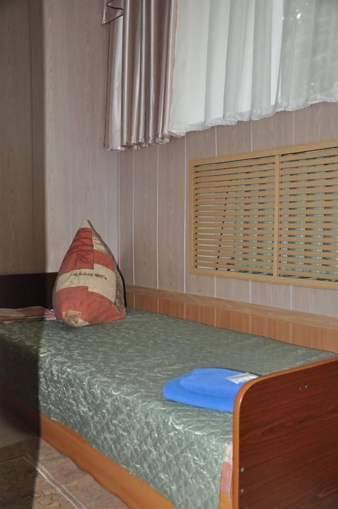 Standard Twin Room, Shared Bathroom photo 1