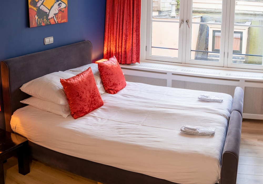 Apartment, 1 Bedroom, Canal View (Herman Brood) photo 2