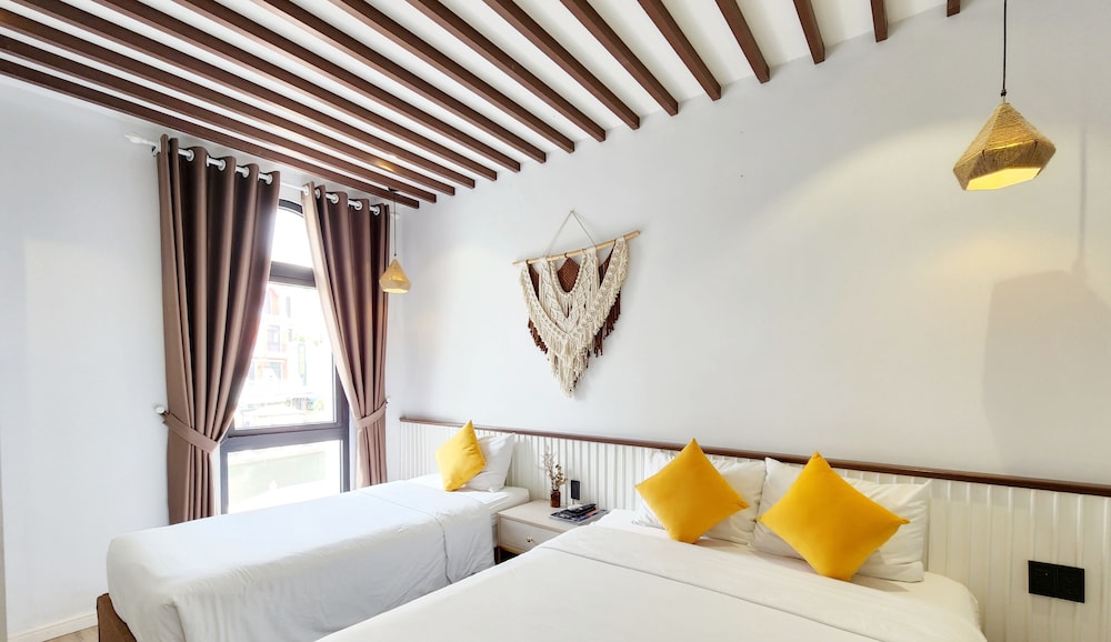 Standard Triple Room, Multiple Beds, Ground Floor