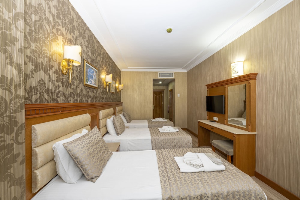 Standard Triple Room photo 3