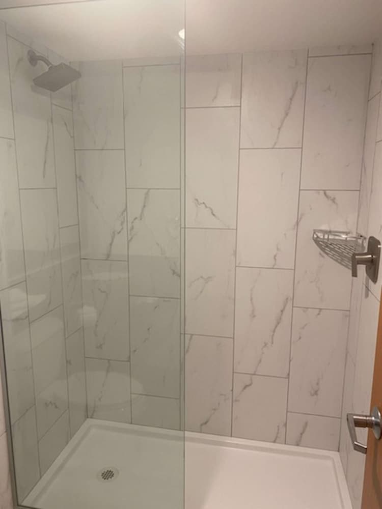 Standard Room, 1 King Bed, Patio photo 3
