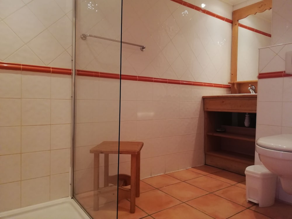 Apartment, 2 Bedrooms (for 8 - Pra Loup 1500) photo 3