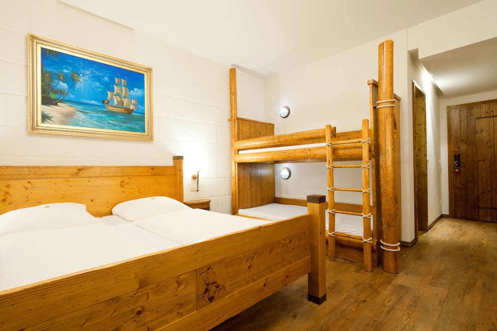 Pirates Room photo 2