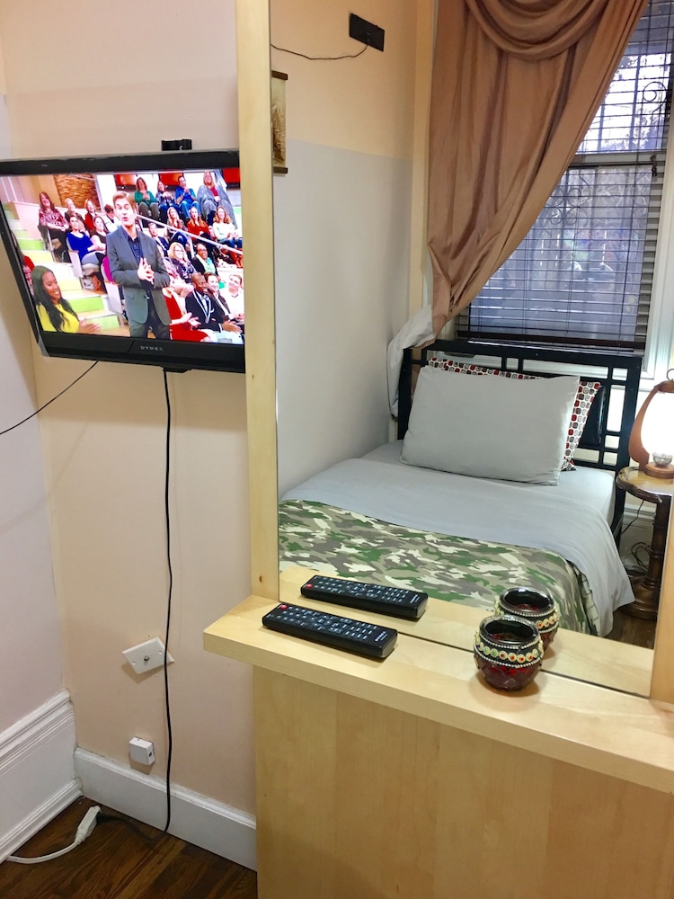 Small Single Room with Shared Bathroom