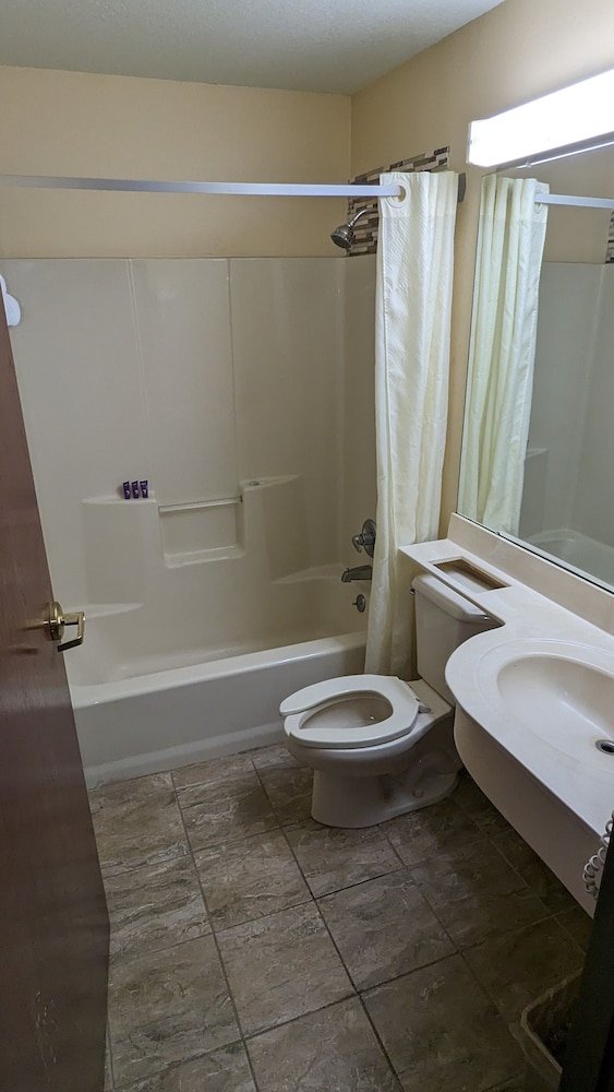 Suite, 1 King Bed, Jetted Tub photo 3