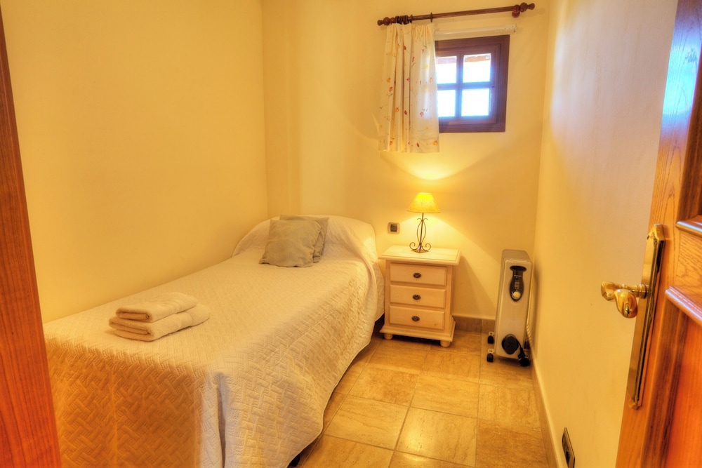 Duplex, 3 Bedrooms photo 2
